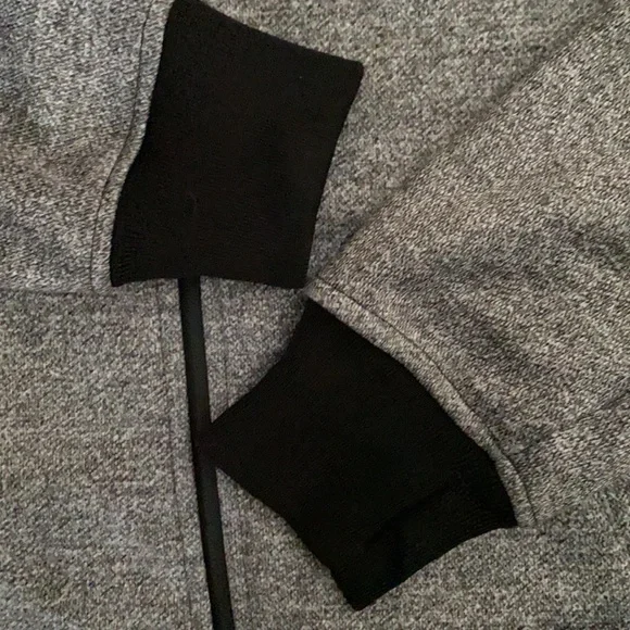 Roots Full-Zip Sweater Sz XS - Picture 3 of 6